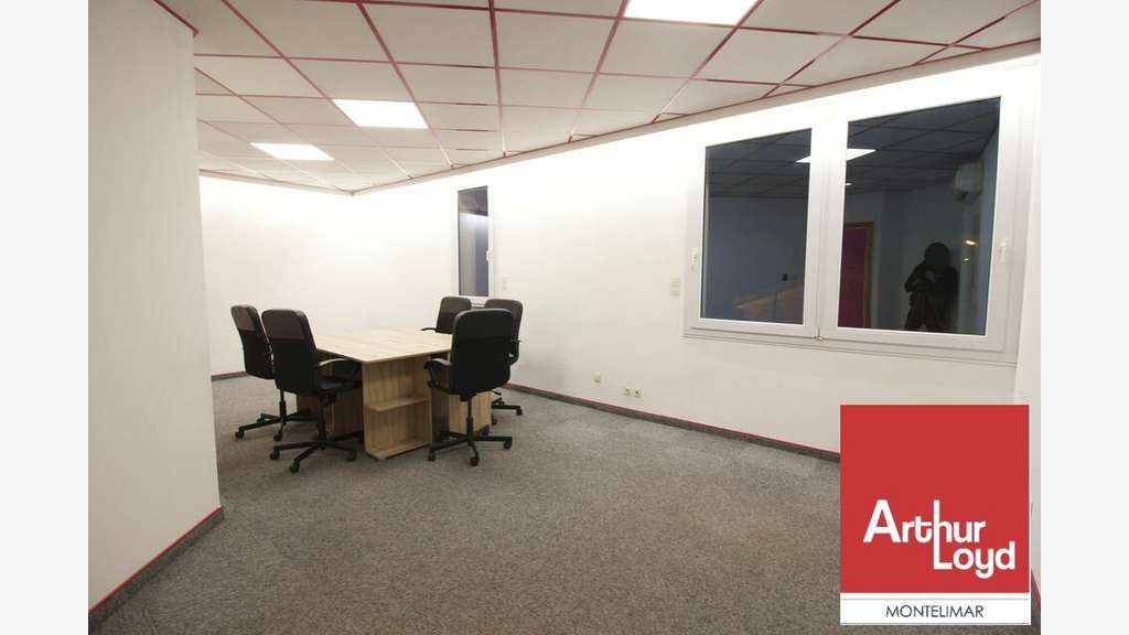 Bureaux modernes à louer proche centre Montélimar 