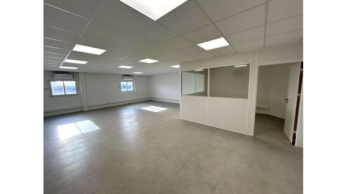 Bureau 78m² très lumineux ZA Meyrol