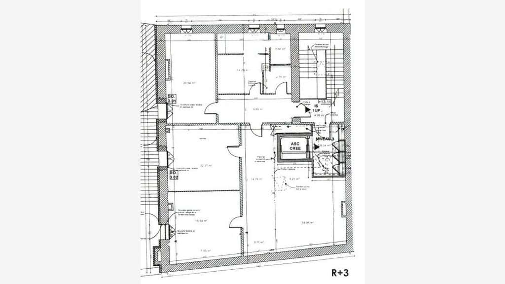 A louer 3 bureaux + open space 140m² à Montélimar