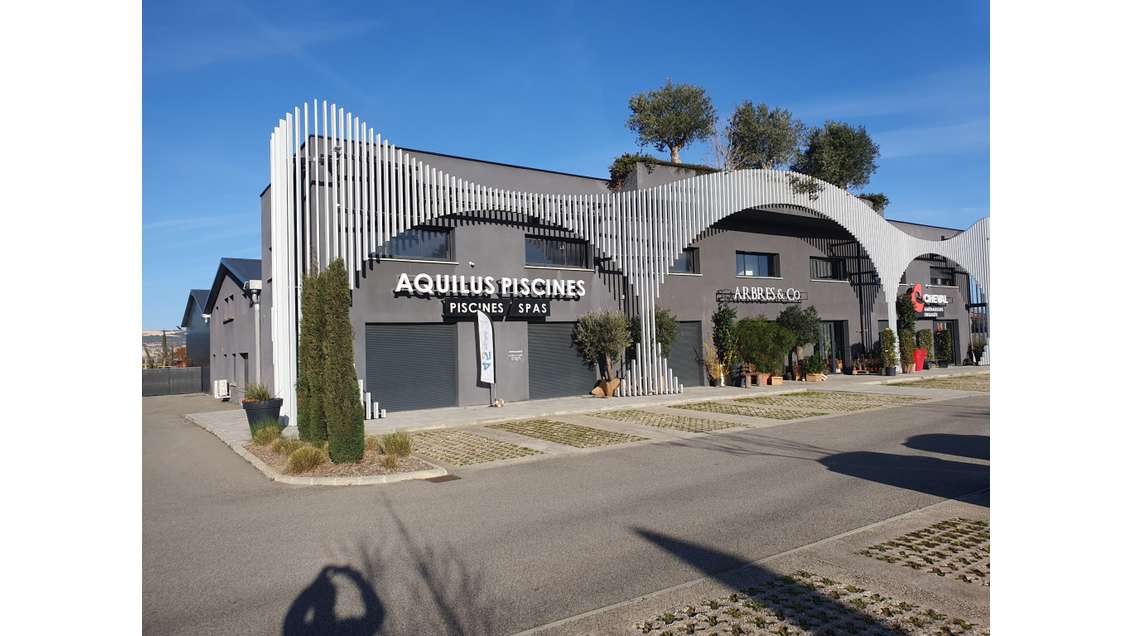 A louer bureaux de 103m² Sud Montélimar façade n7