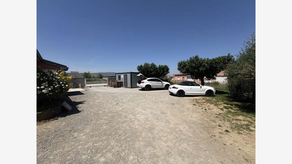 A louer bureaux 120m² zone d'activités Montélimar