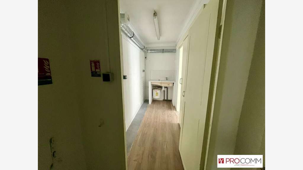 Bureaux de 35m² refaits à neuf à louer à Monteux
