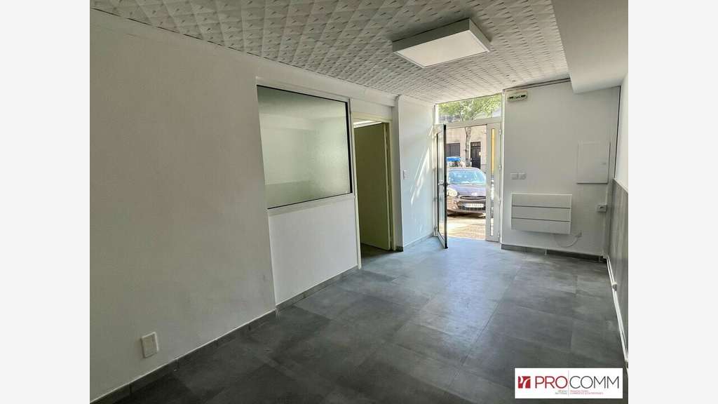 Bureaux de 35m² refaits à neuf à louer à Monteux