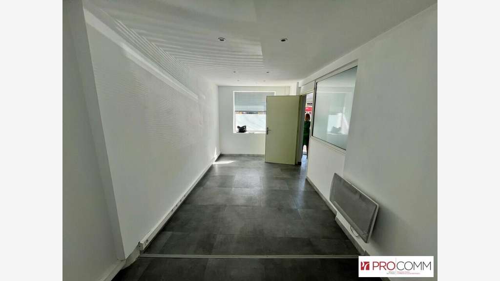 Bureaux de 35m² refaits à neuf à louer à Monteux