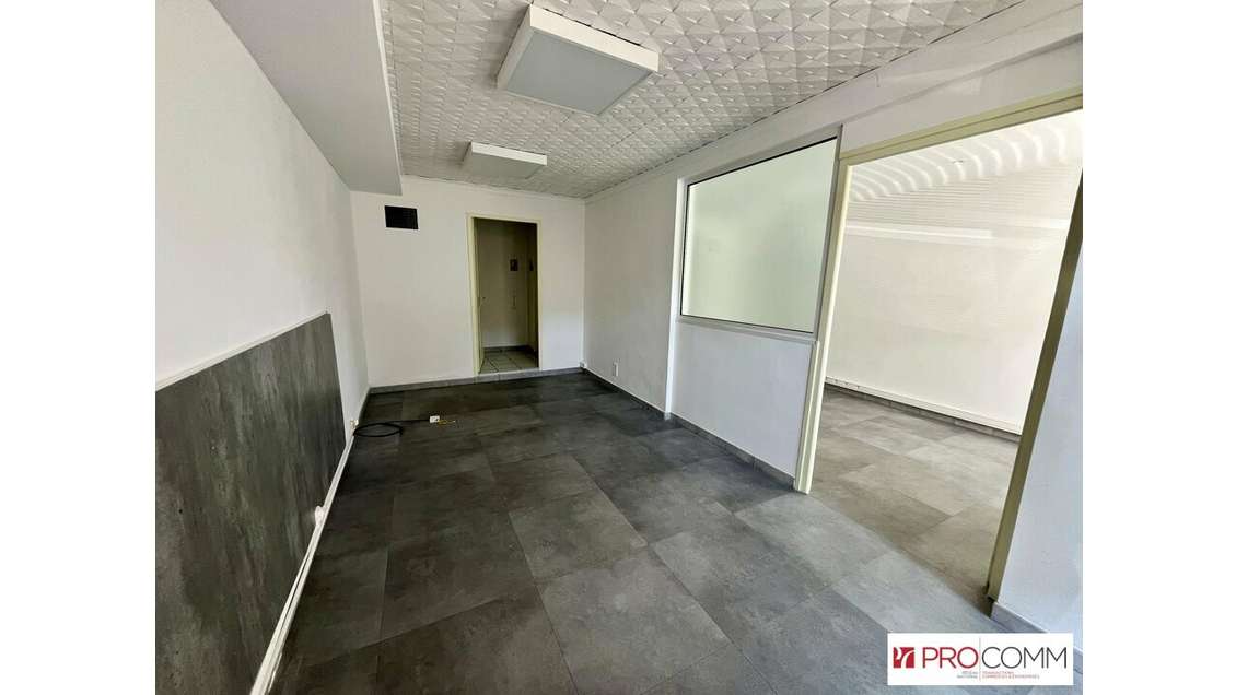 Bureaux de 35m² refaits à neuf à louer à Monteux