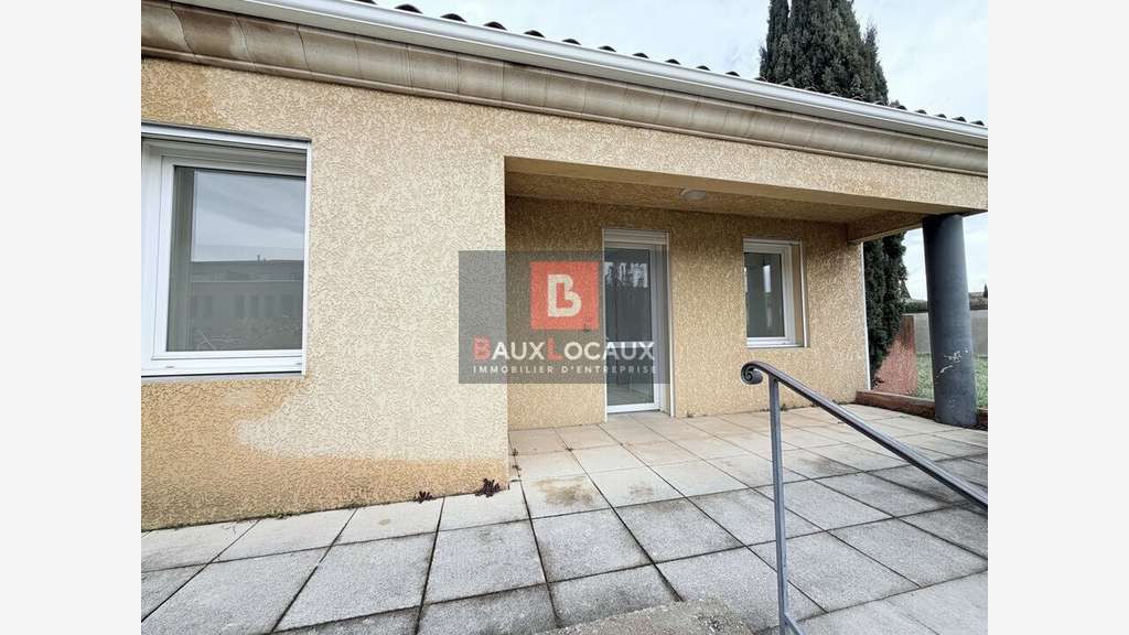 Bureaux 122m² à louer à Monteux