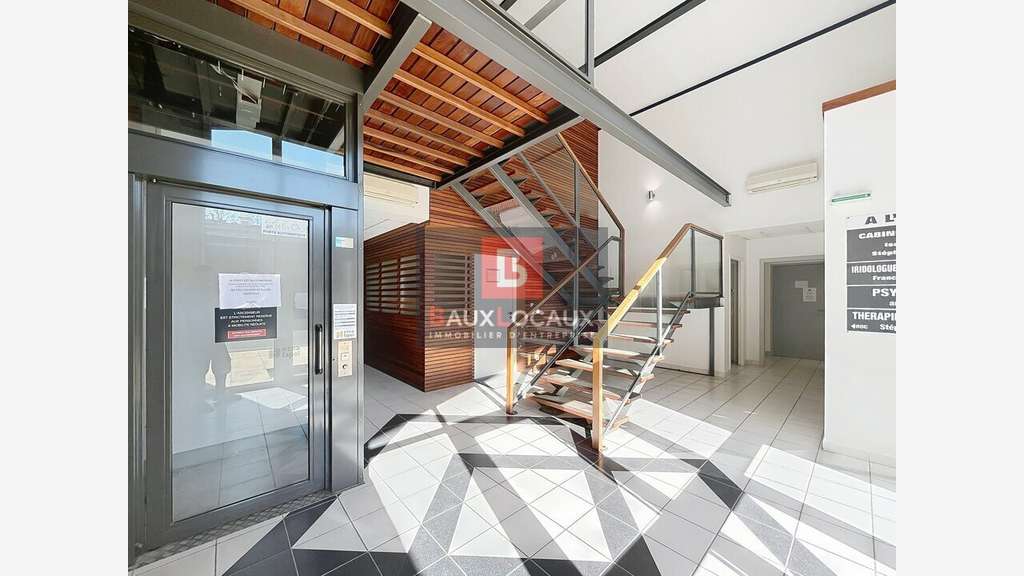 Bureaux local médical 35m² à louer à Monteux