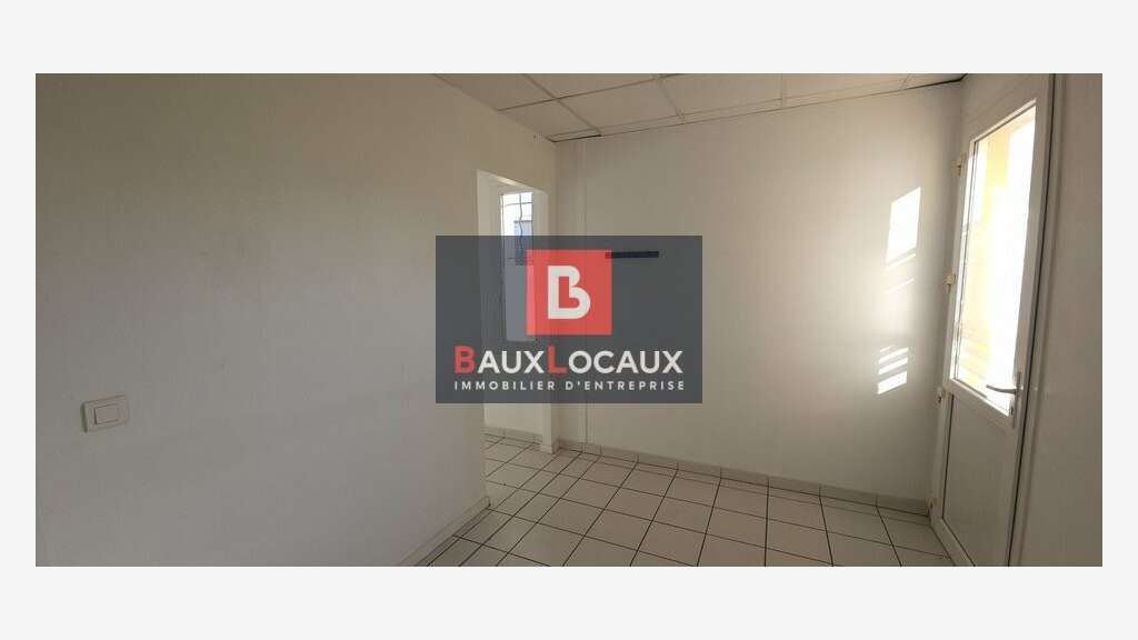 Bureaux local médical 35m² à louer à Monteux