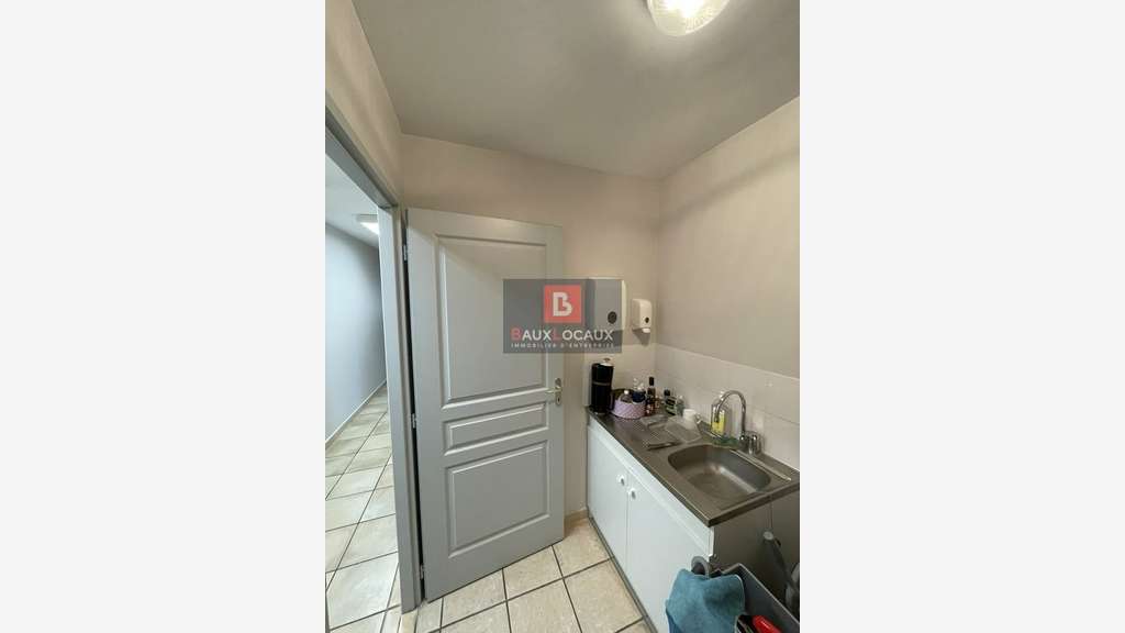 MONTEUX - BUREAUX à louer