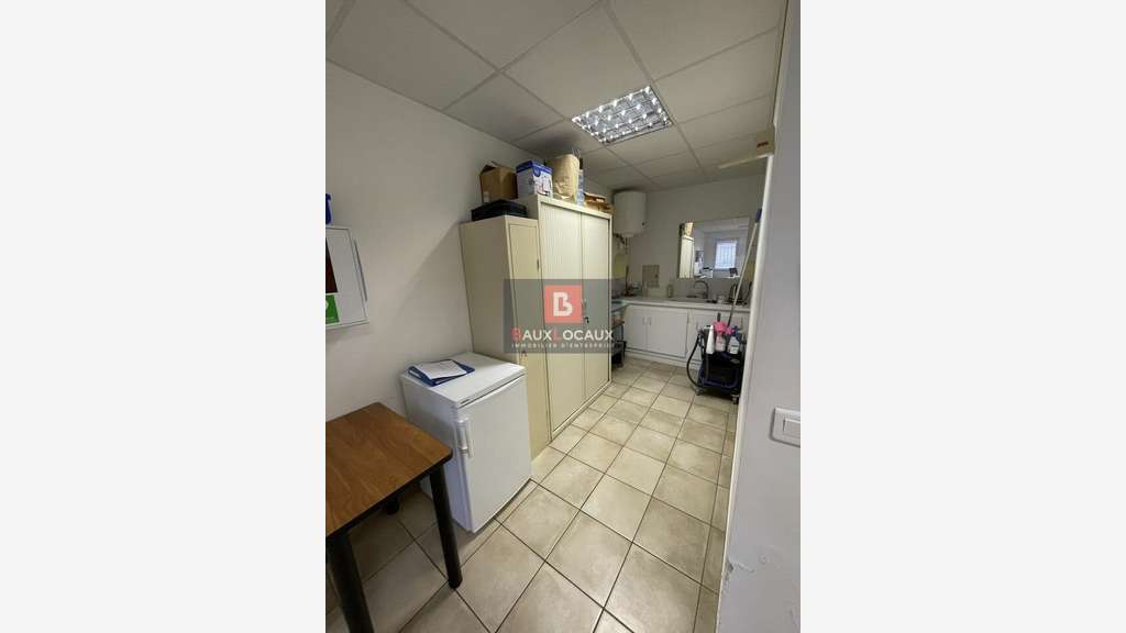 MONTEUX - BUREAUX à louer