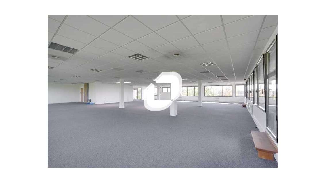 A louer Bureaux 171m² Montevrain