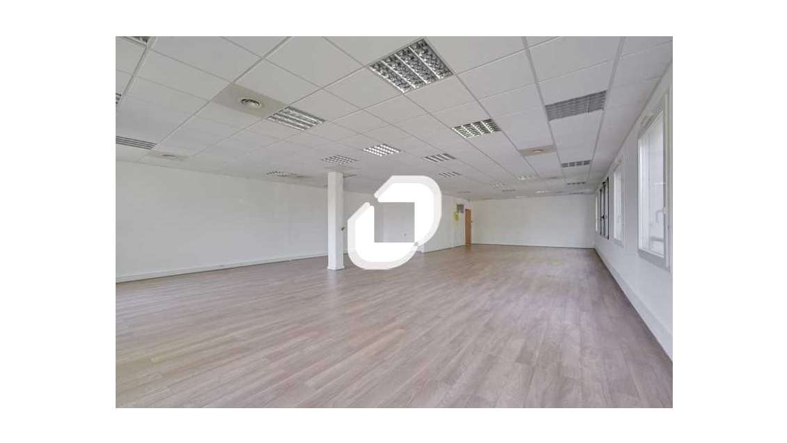 A louer Bureaux 128m² Montevrain