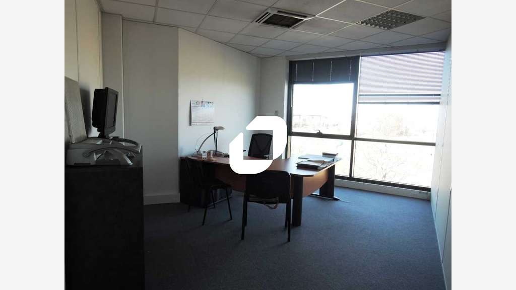 A louer Bureaux 307m² Montevrain