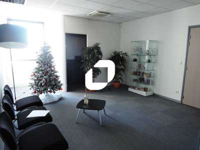 A louer Bureaux 307m² Montevrain