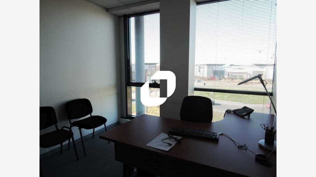 A louer Bureaux 123m² Montevrain