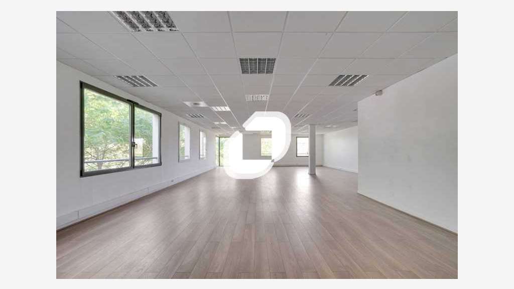A louer Bureaux 171m² Montevrain