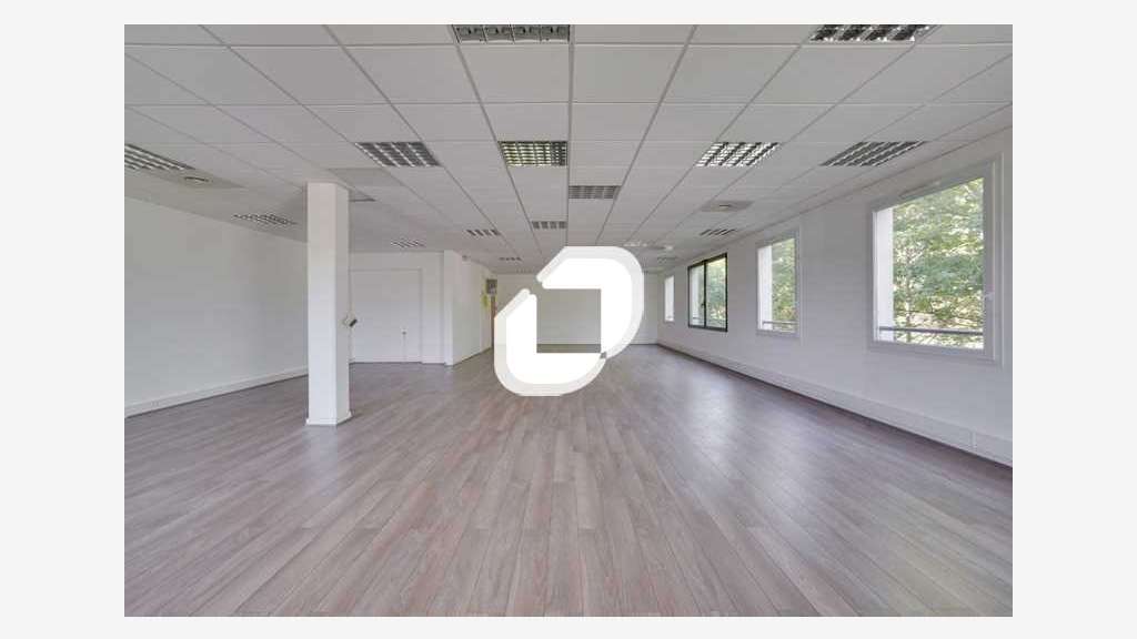 A louer Bureaux 171m² Montevrain