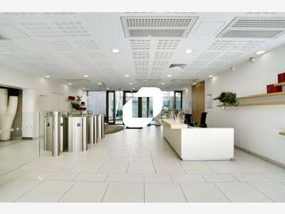A louer Bureaux 519m² Montevrain