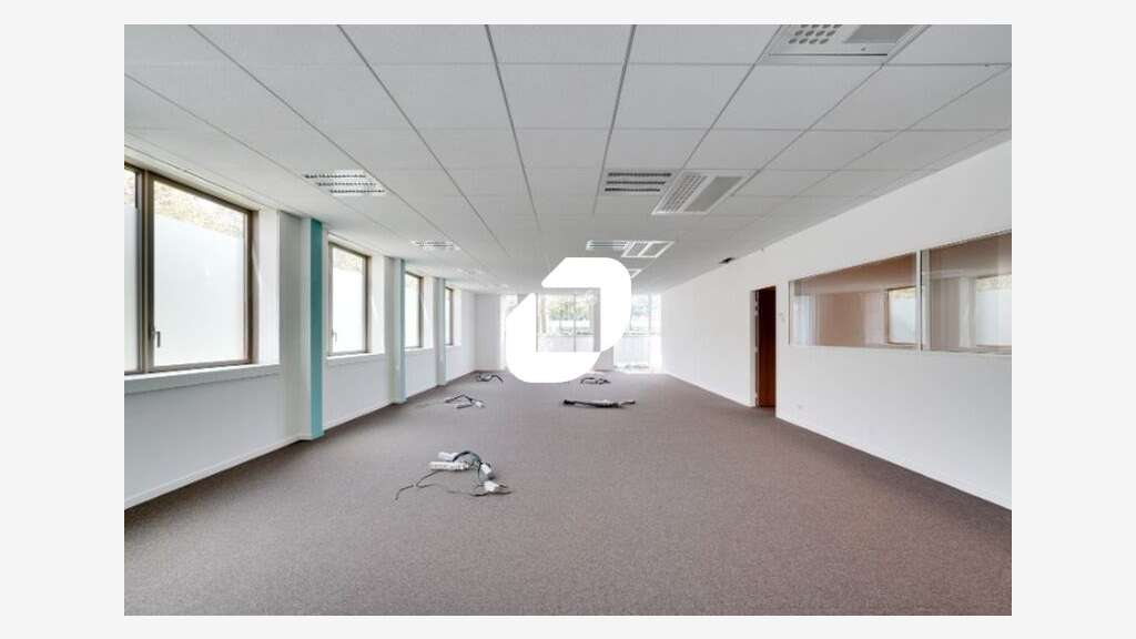 A louer Bureaux 519m² Montevrain