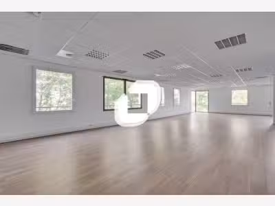 A louer Bureaux 137m² Montevrain