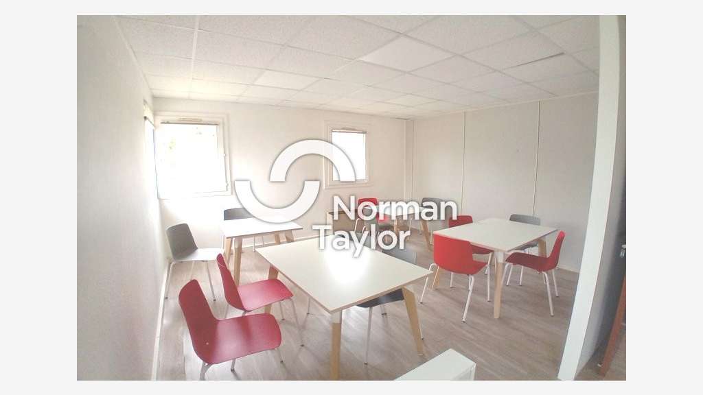 Bâtiment de bureaux 500m² à louer à Montferrier