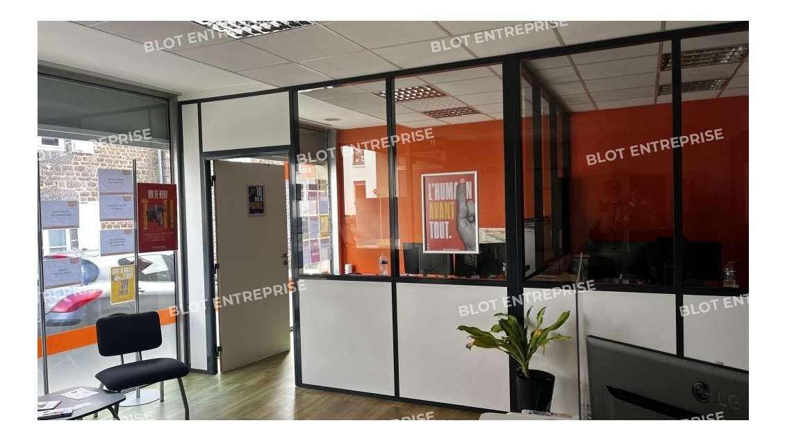 A louer bureaux 160m² à Montfort-sur-Meu