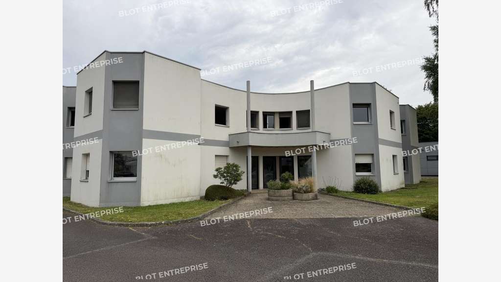 A louer bureaux divisibles de 351m² à Montgermont