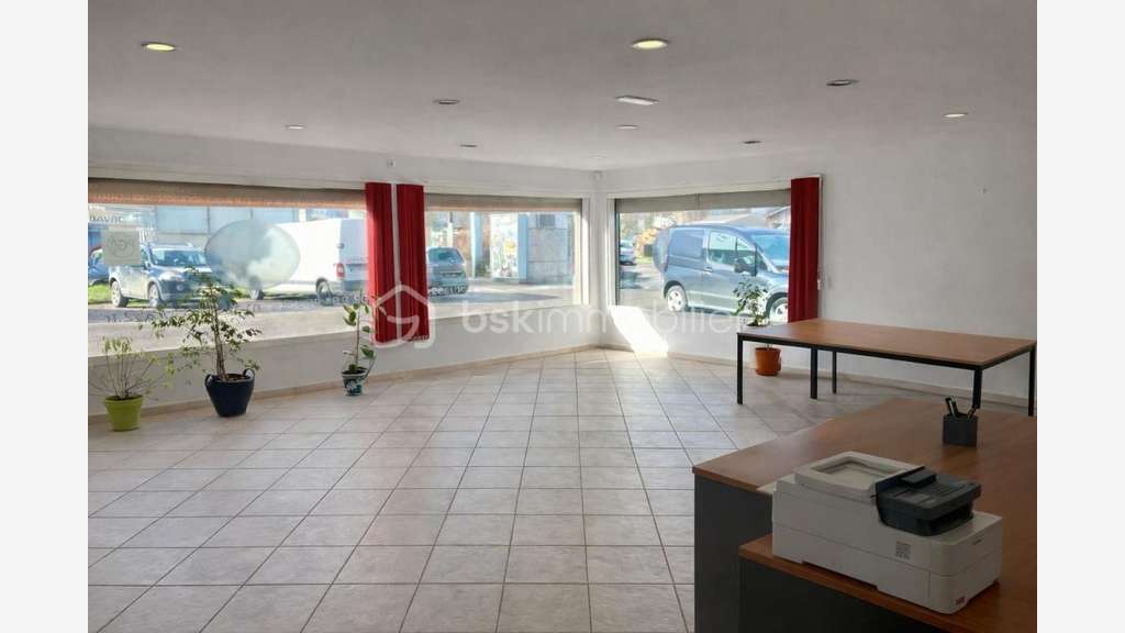 Location local commercial de 93m² à Montier-en-Der