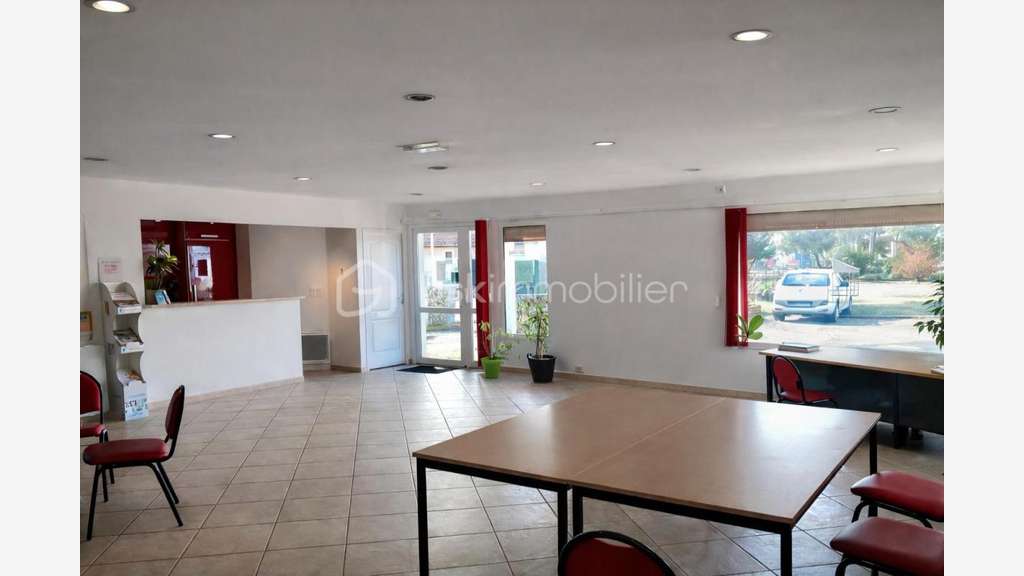Location local commercial de 93m² à Montier-en-Der