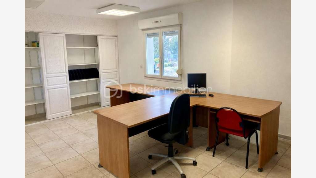À louer - Local professionnel / Bureau de 133 m² e