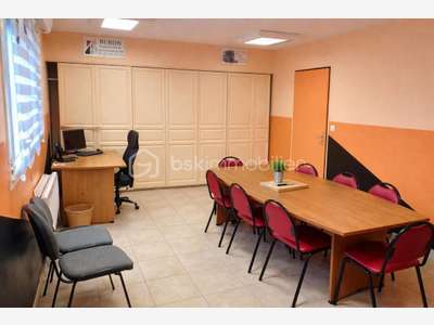 À louer - Local professionnel / Bureau de 133 m² e