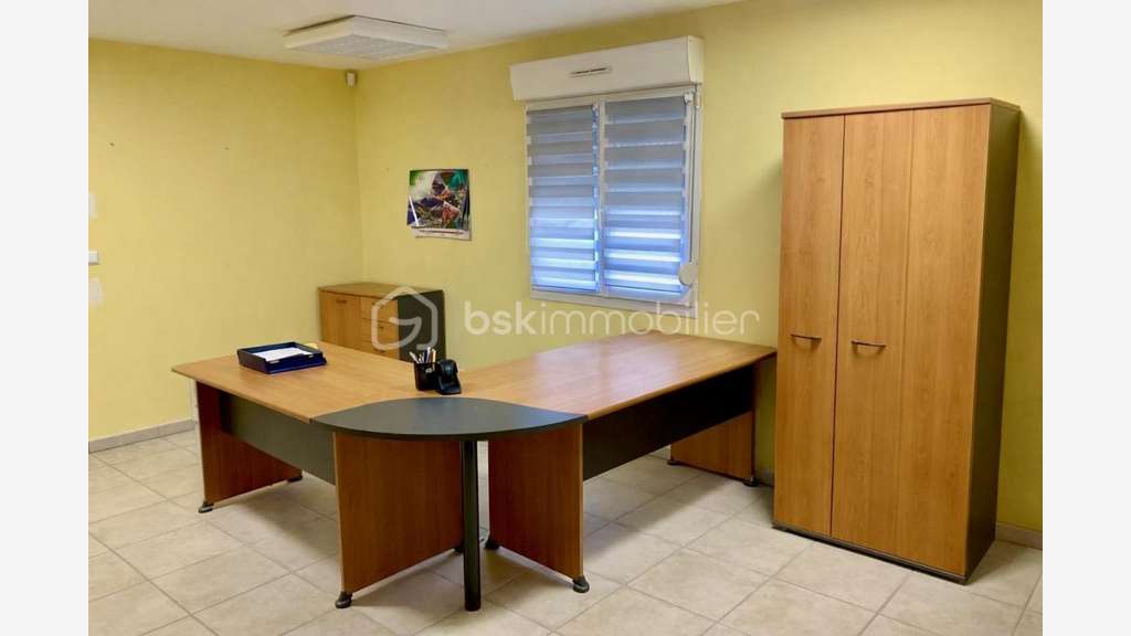 Local professionnel de 133 m² à louer - Proche de