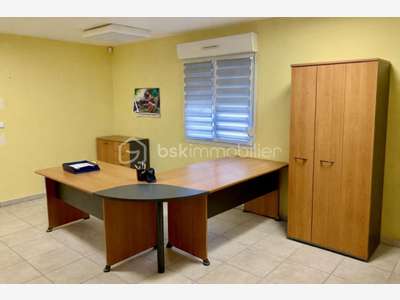Local professionnel de 133 m² à louer - Proche de