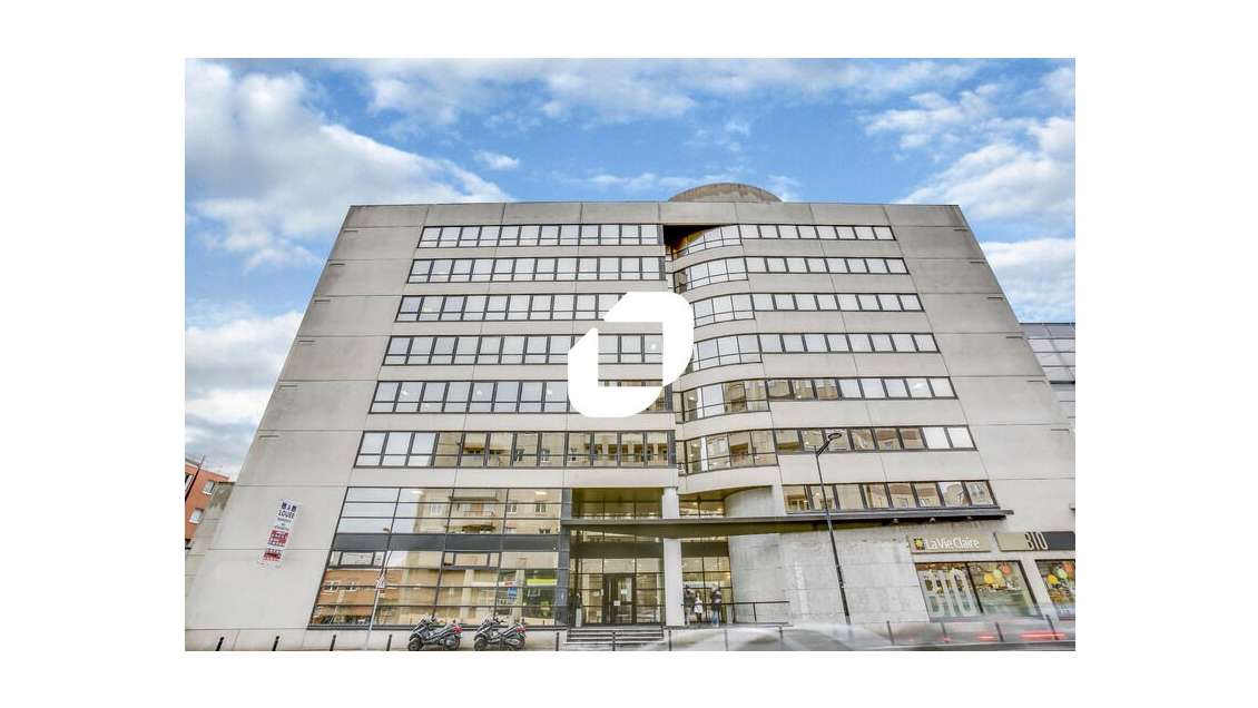 A louer Bureaux 602m² Montigny le bretonneux