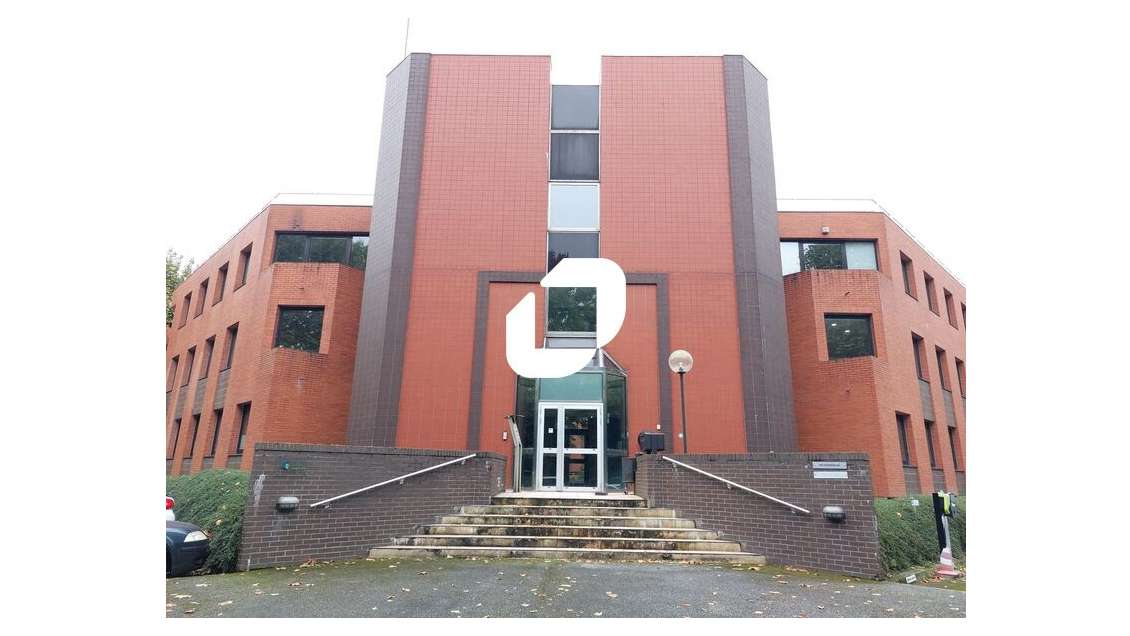 A louer Bureaux 220m² Montigny le bretonneux