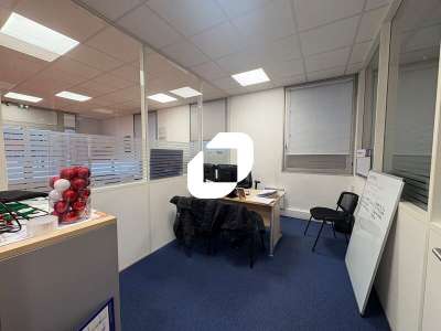 Location Bureaux à Montigny-le-Bretonneux