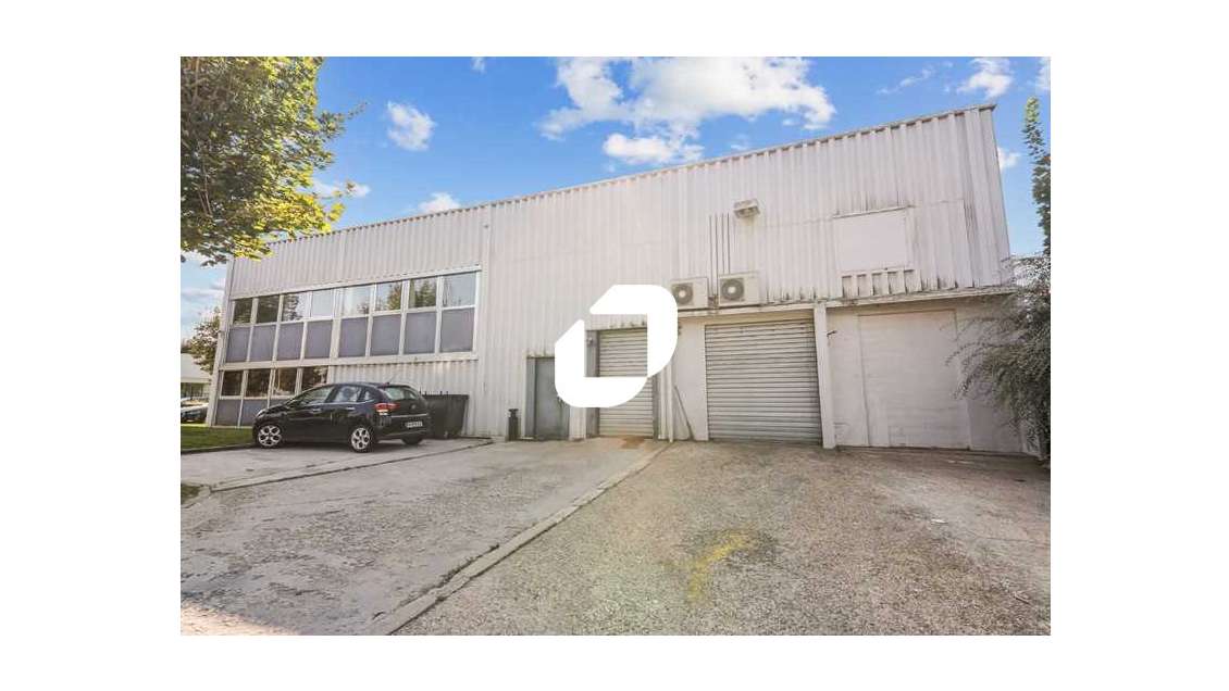 A louer Bureaux 328m² Montigny le bretonneux