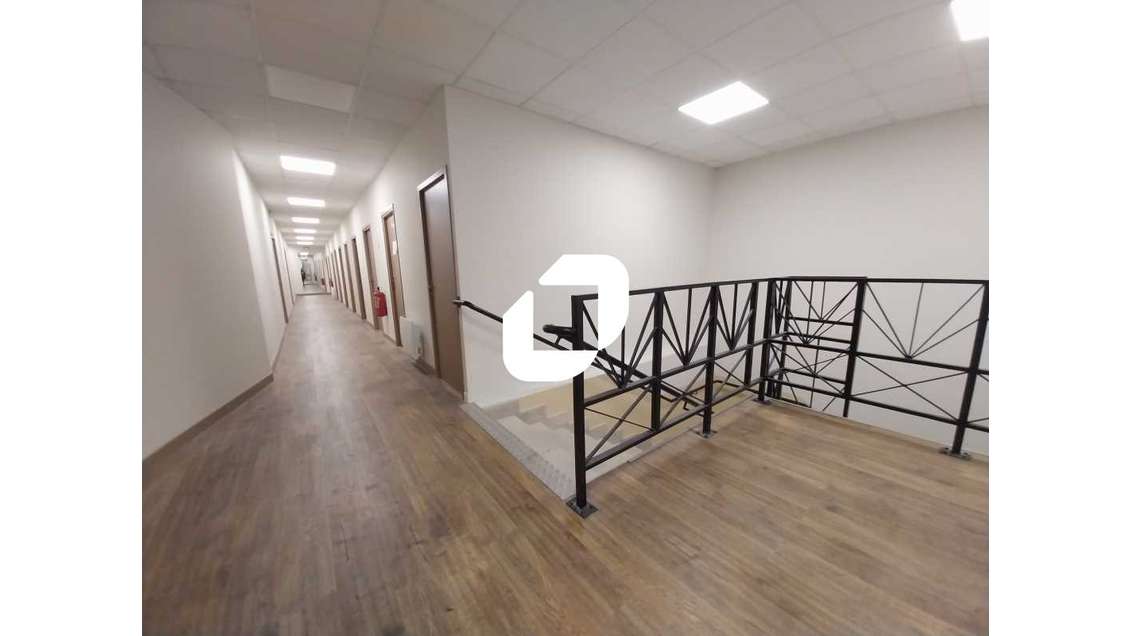 A louer Bureaux 76m² Montigny le bretonneux