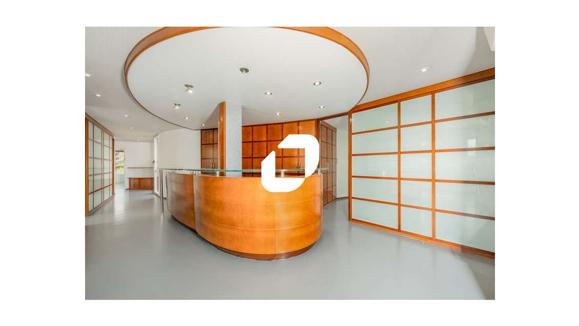 A louer Bureaux 256m² Montigny le bretonneux