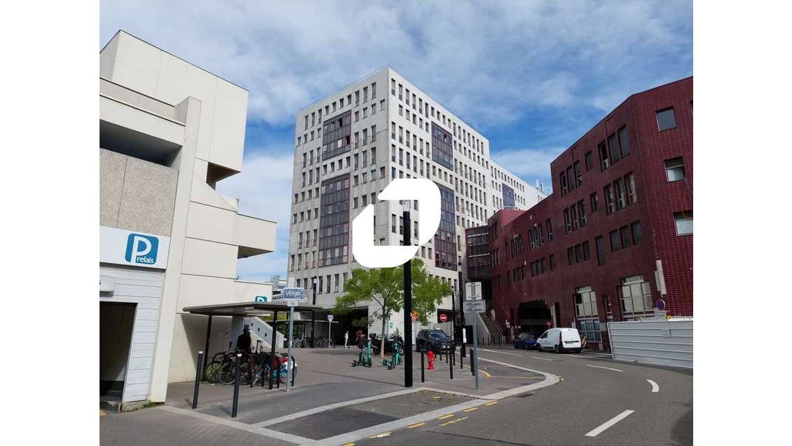 A louer Bureaux 772m² Montigny le bretonneux