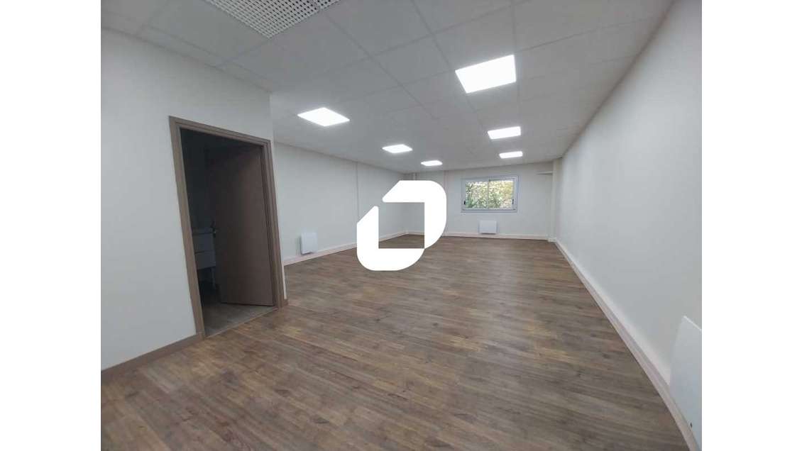 A louer Bureaux 86m² Montigny le bretonneux