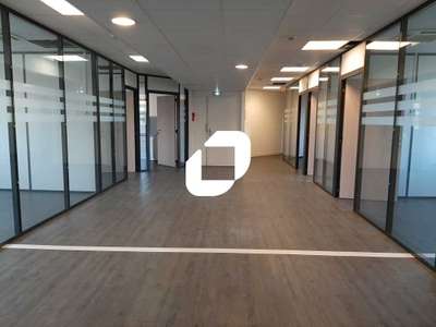 Location Bureaux à Montigny-le-Bretonneux