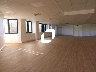 Location Bureaux à Montigny-le-Bretonneux