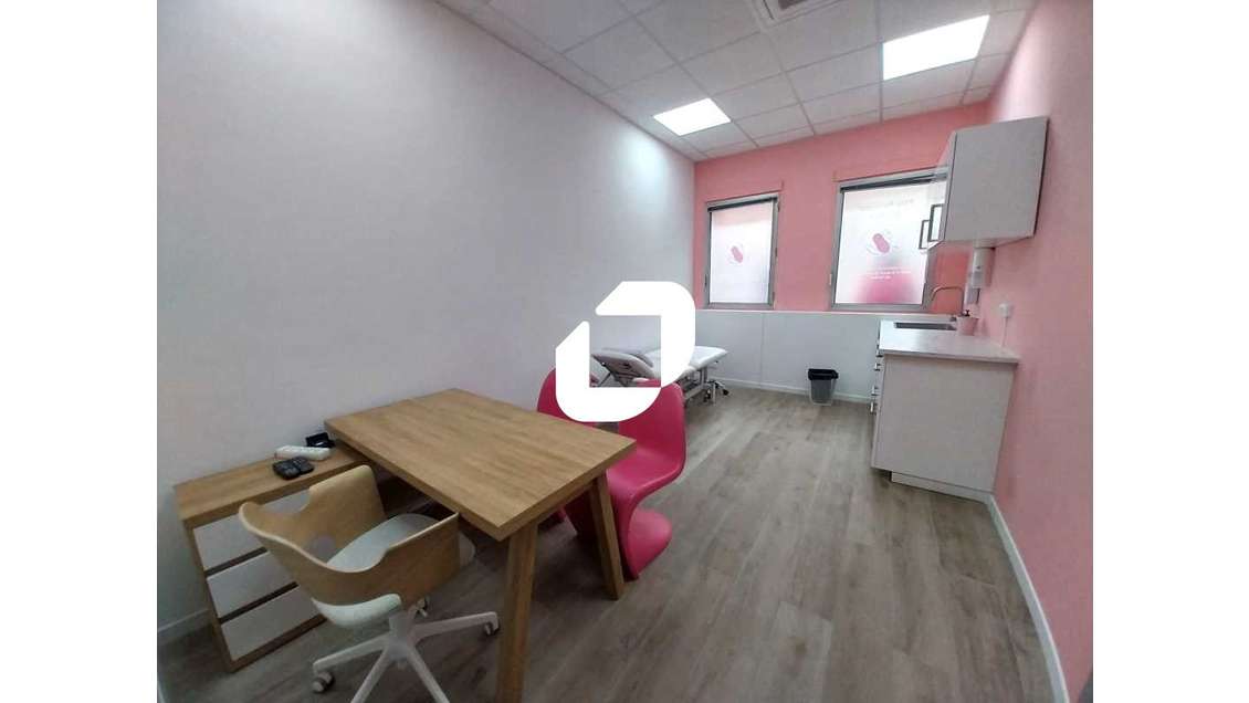 A louer Bureaux 160m² Montigny le bretonneux