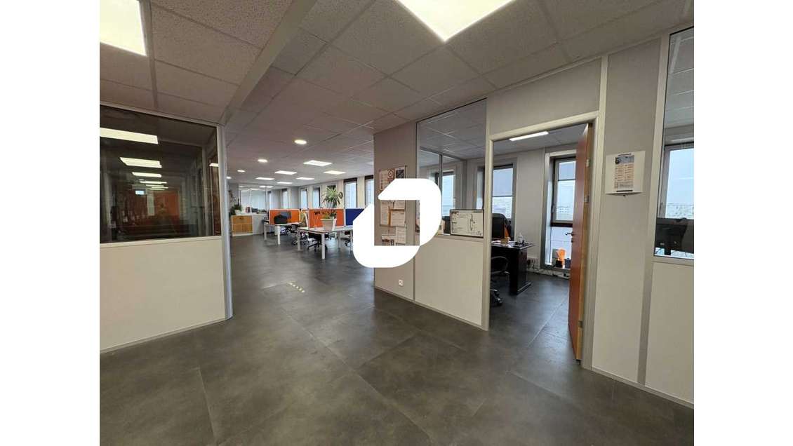 A louer Bureaux 200m² Montigny le bretonneux