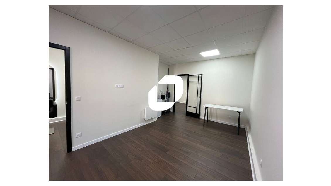 A louer Bureaux 86m² Montigny le bretonneux