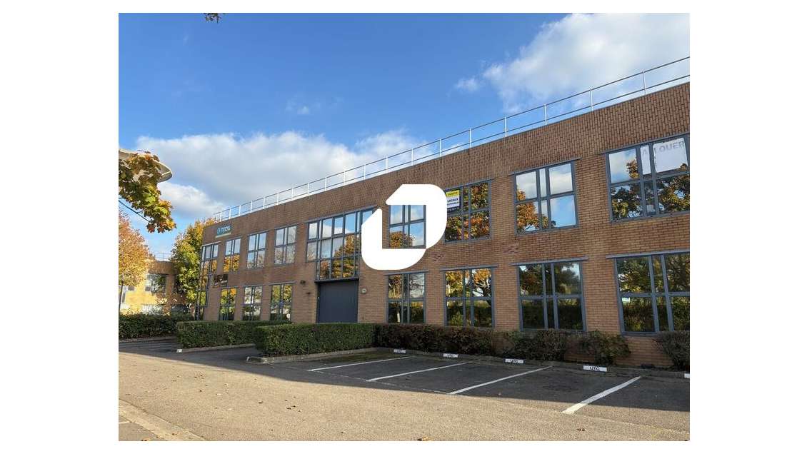 A louer Bureaux 413m² Montigny le bretonneux