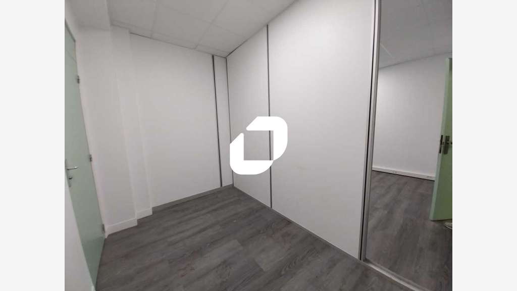 A louer Bureaux 21m² Montigny le bretonneux