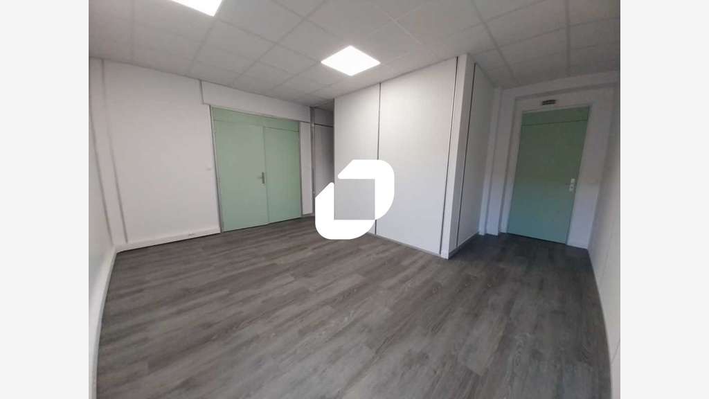A louer Bureaux 32m² Montigny le bretonneux