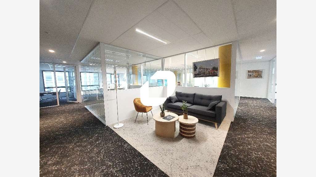 A louer Bureaux 360m² Montigny le bretonneux